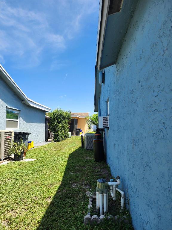 LUCERNE LAKES HOMES VILLAGE II 1ST ADD - Residential