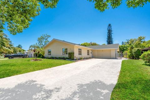 431 Baker Dr West Palm Beach FL 33409