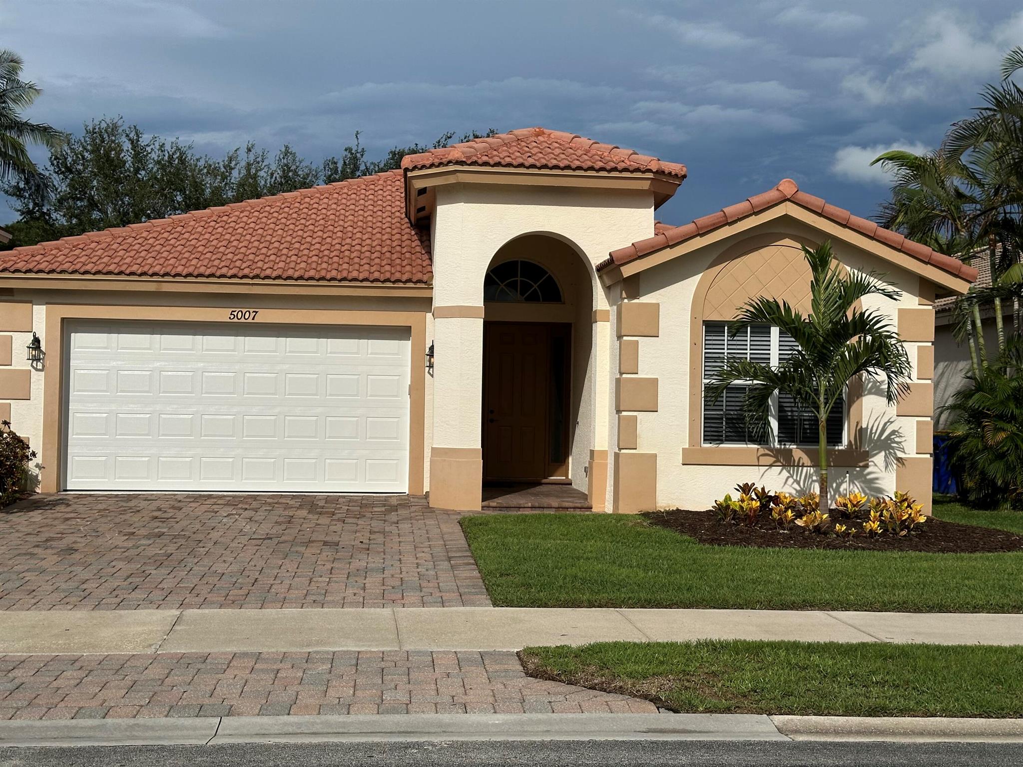 MARTINS CROSSING - Residential