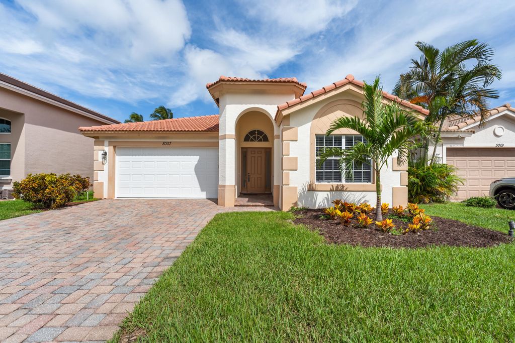 Photo of 5007 SE Askew Avenue, Stuart, FL 34997 (MLS # R11123442)