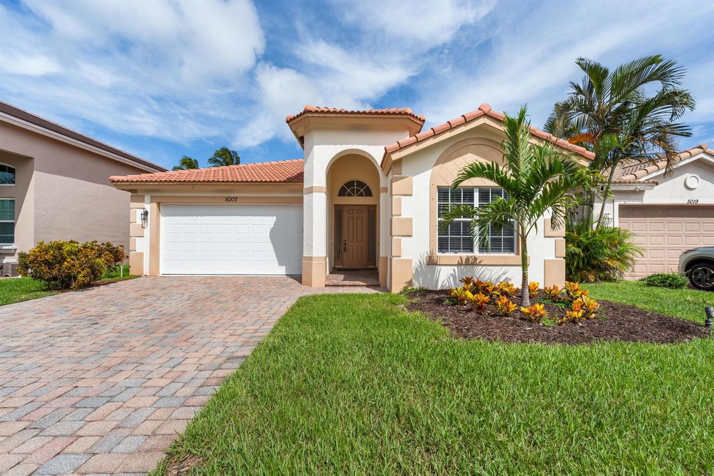 Photo of 5007 SE Askew Avenue, Stuart, FL 34997 (MLS # R11123442)