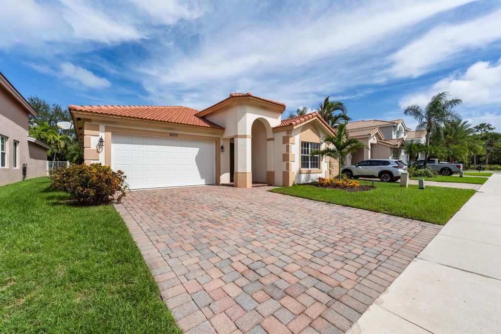 Photo of 5007 SE Askew Avenue, Stuart, FL 34997 (MLS # R11123442)