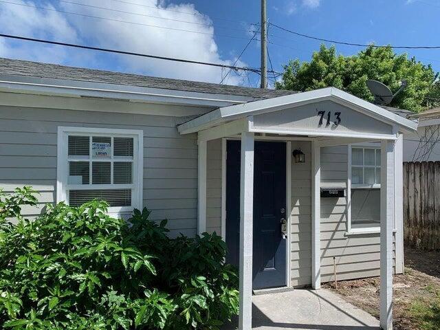 LAKE WORTH TOWN OF - Residential Lease