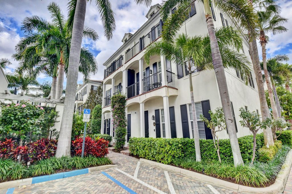 Photo of 134 Madison Lane, Delray Beach, FL 33444 (MLS # B26019422)