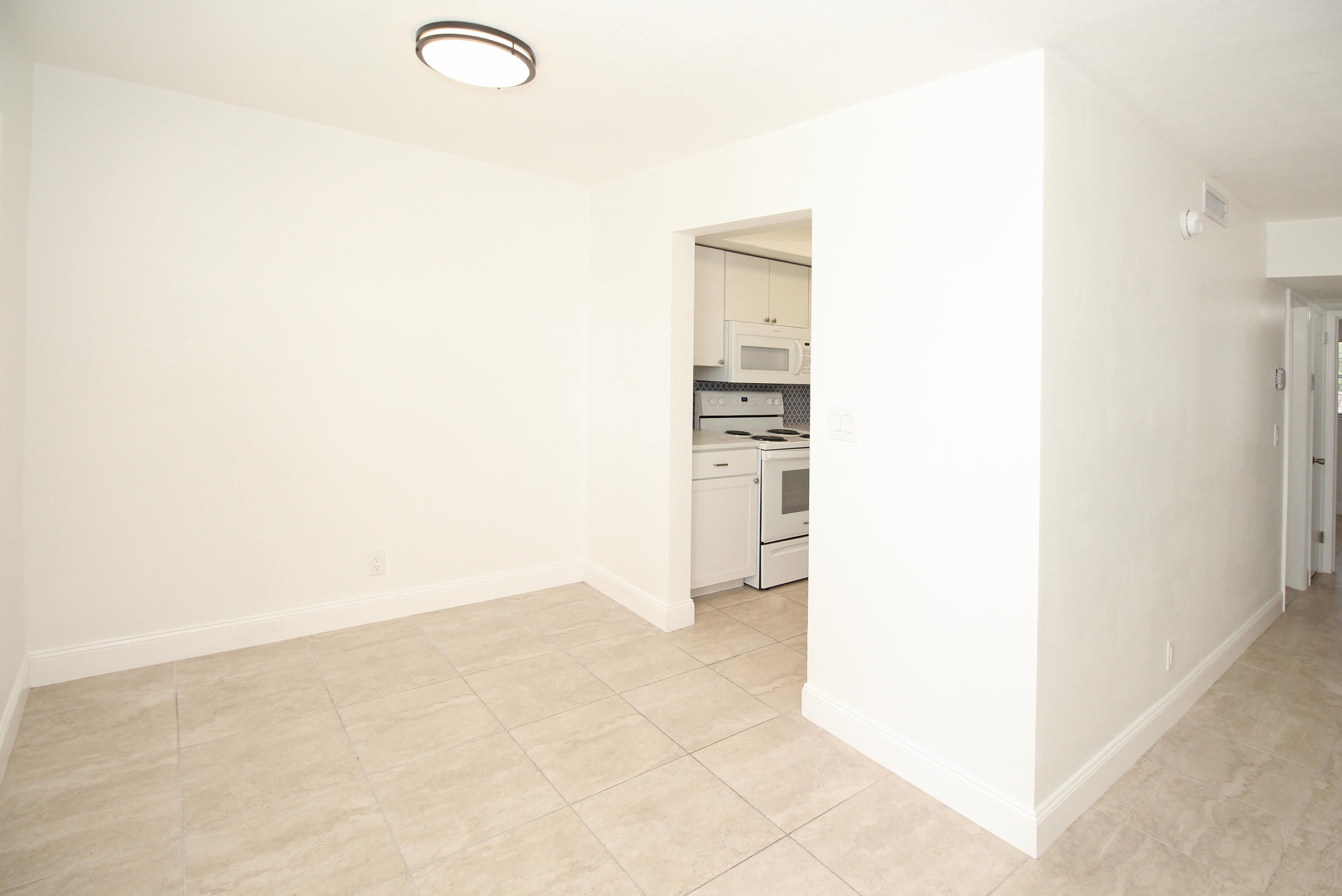 KELSEY CITY IN PB 8 PGS 15 TO 18, 23, 27 & 34 TO 3 - Residential Lease