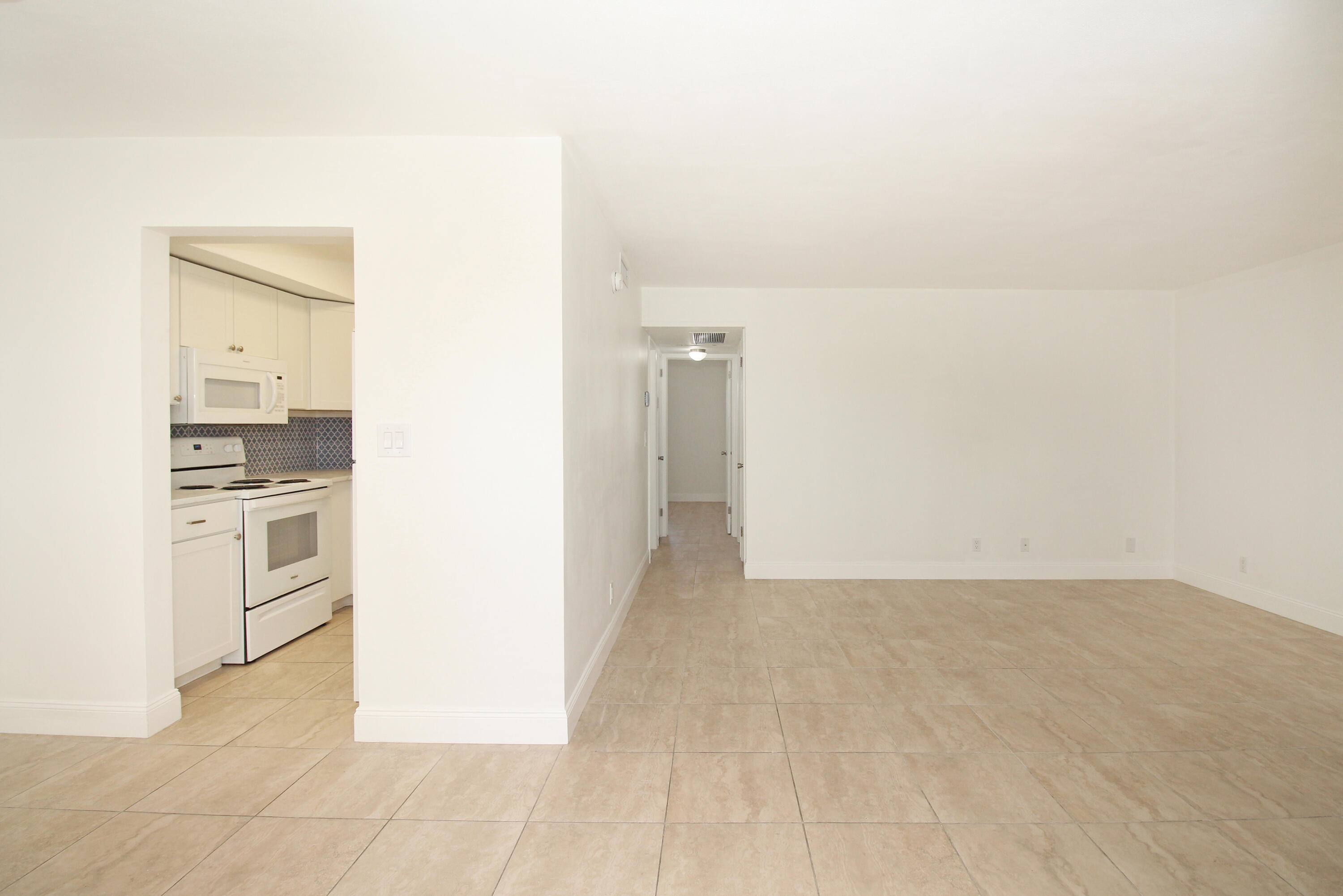 KELSEY CITY IN PB 8 PGS 15 TO 18, 23, 27 & 34 TO 3 - Residential Lease