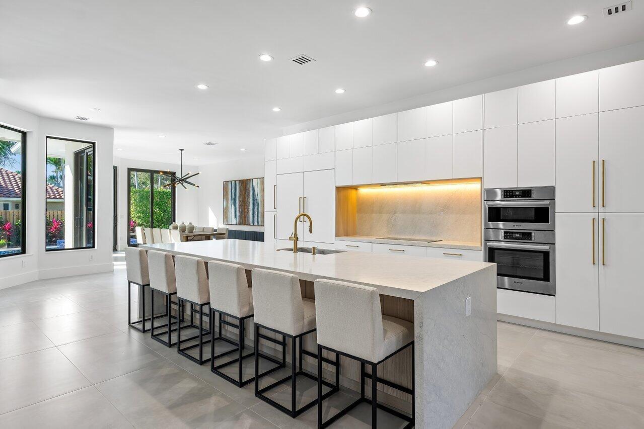 BOCA OAKS - Residential