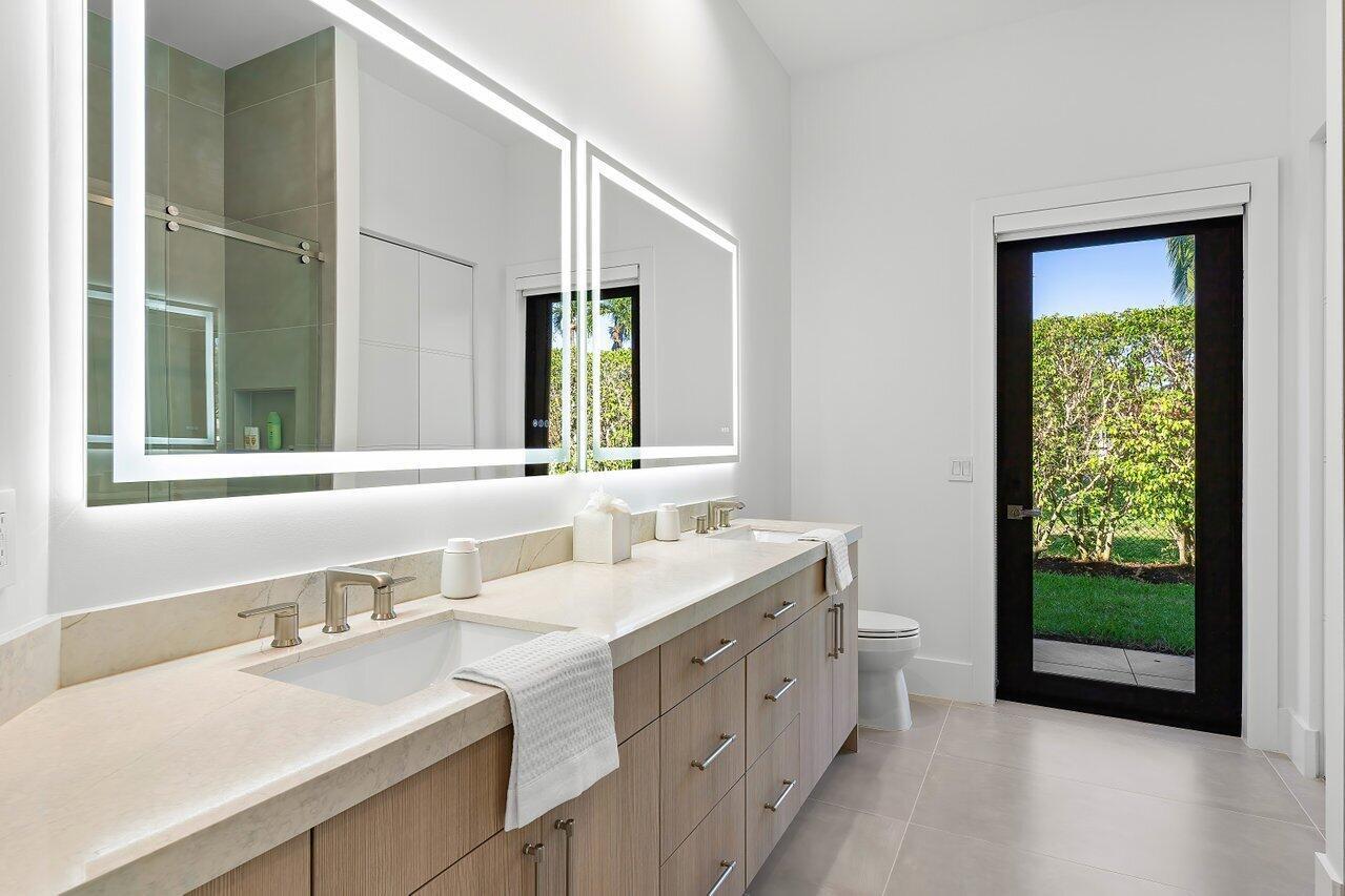 BOCA OAKS - Residential