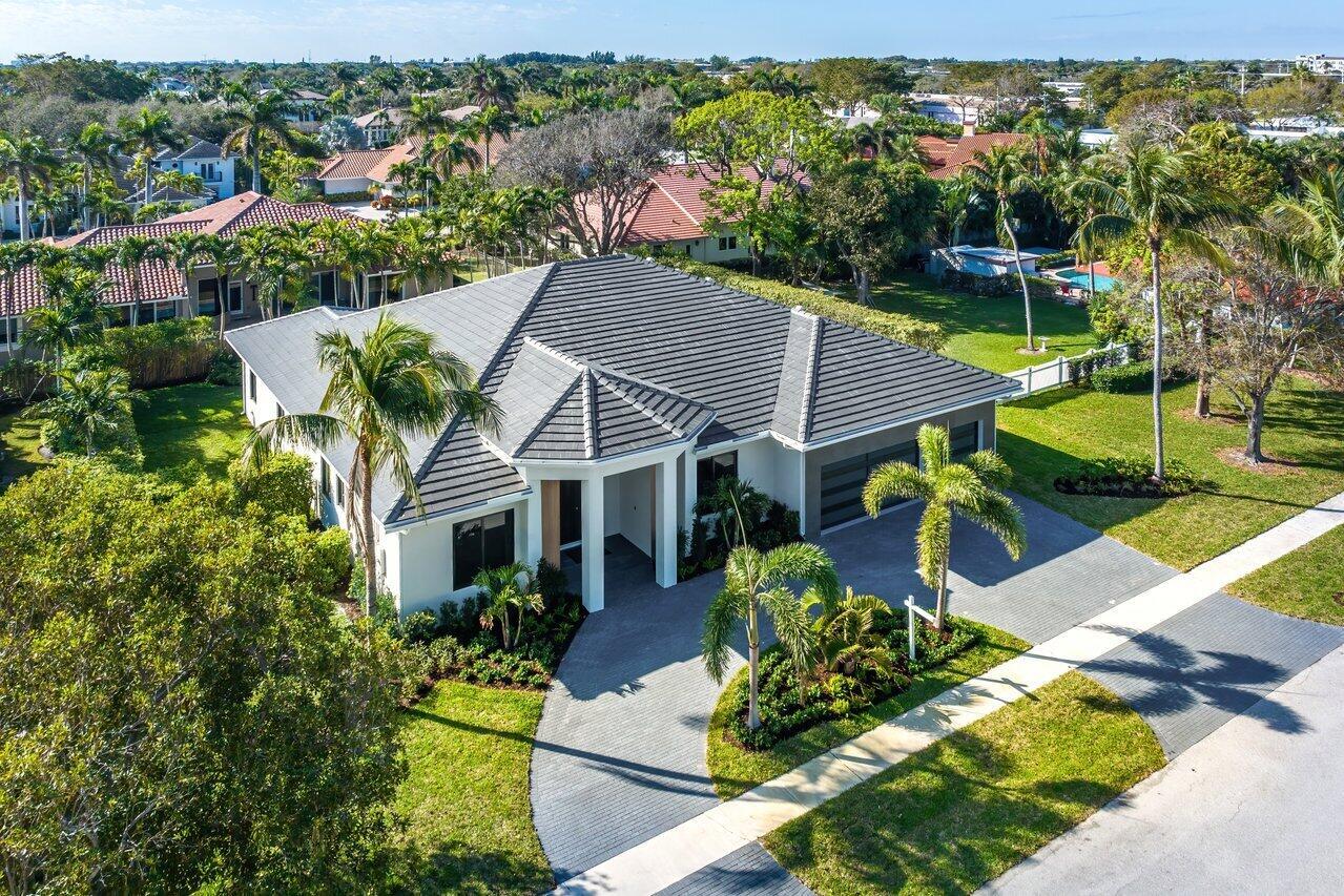 BOCA OAKS - Residential