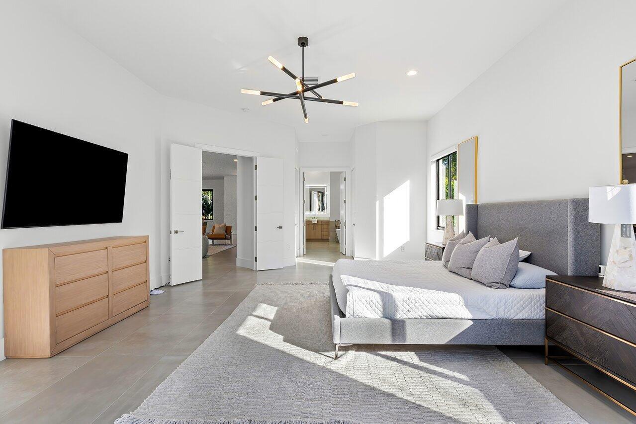 BOCA OAKS - Residential