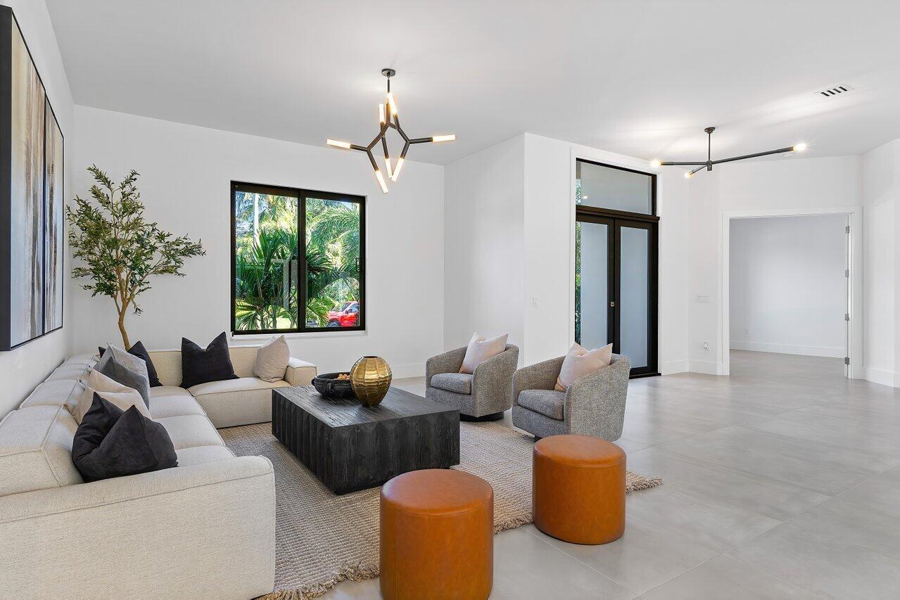 BOCA OAKS - Residential