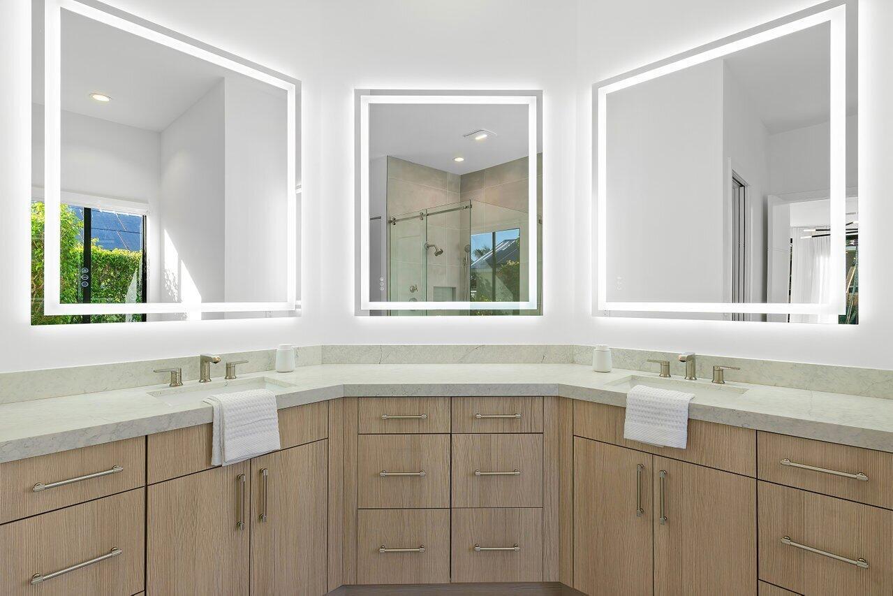 BOCA OAKS - Residential