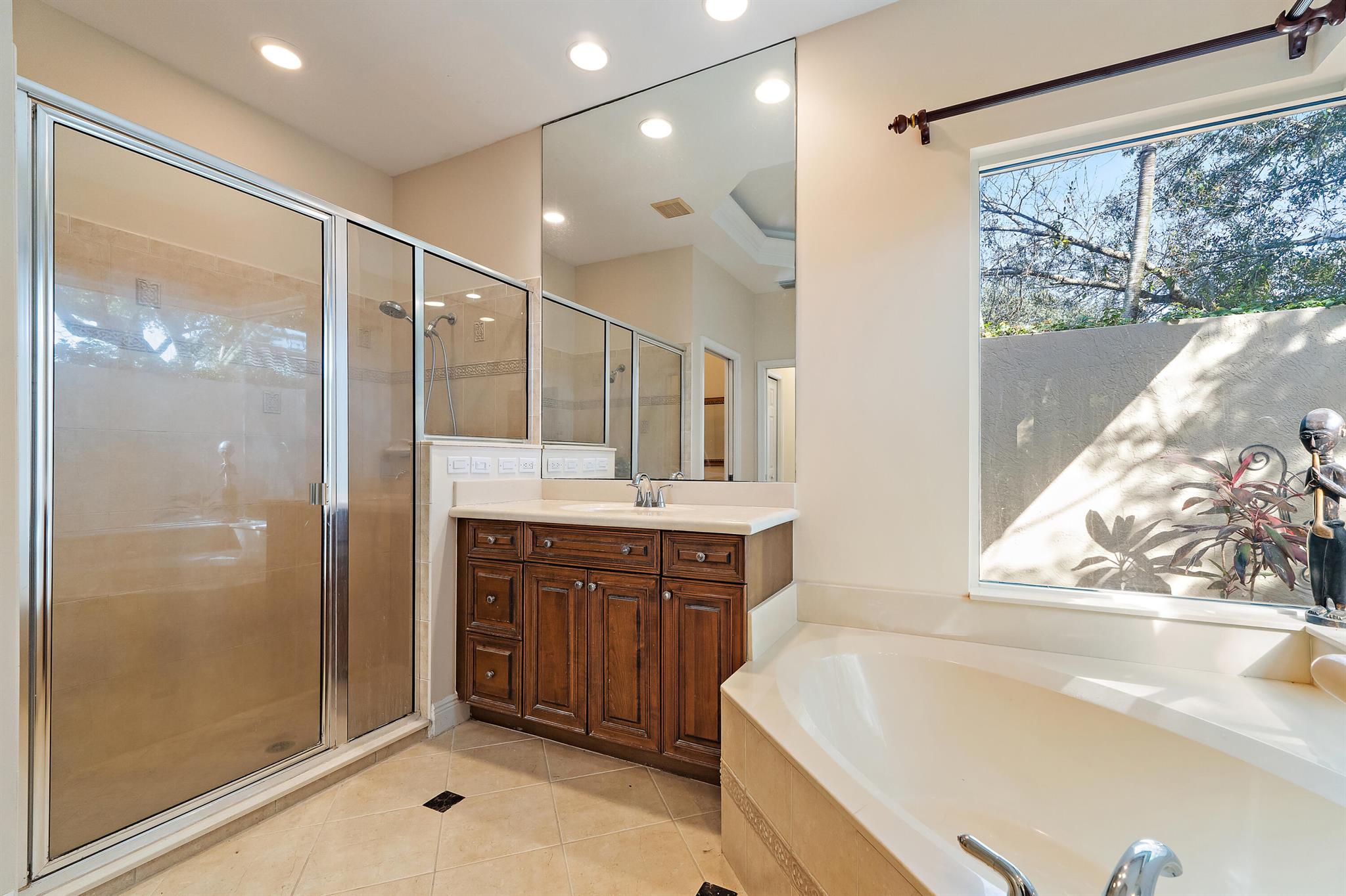 LOCKS LANDING - Residential