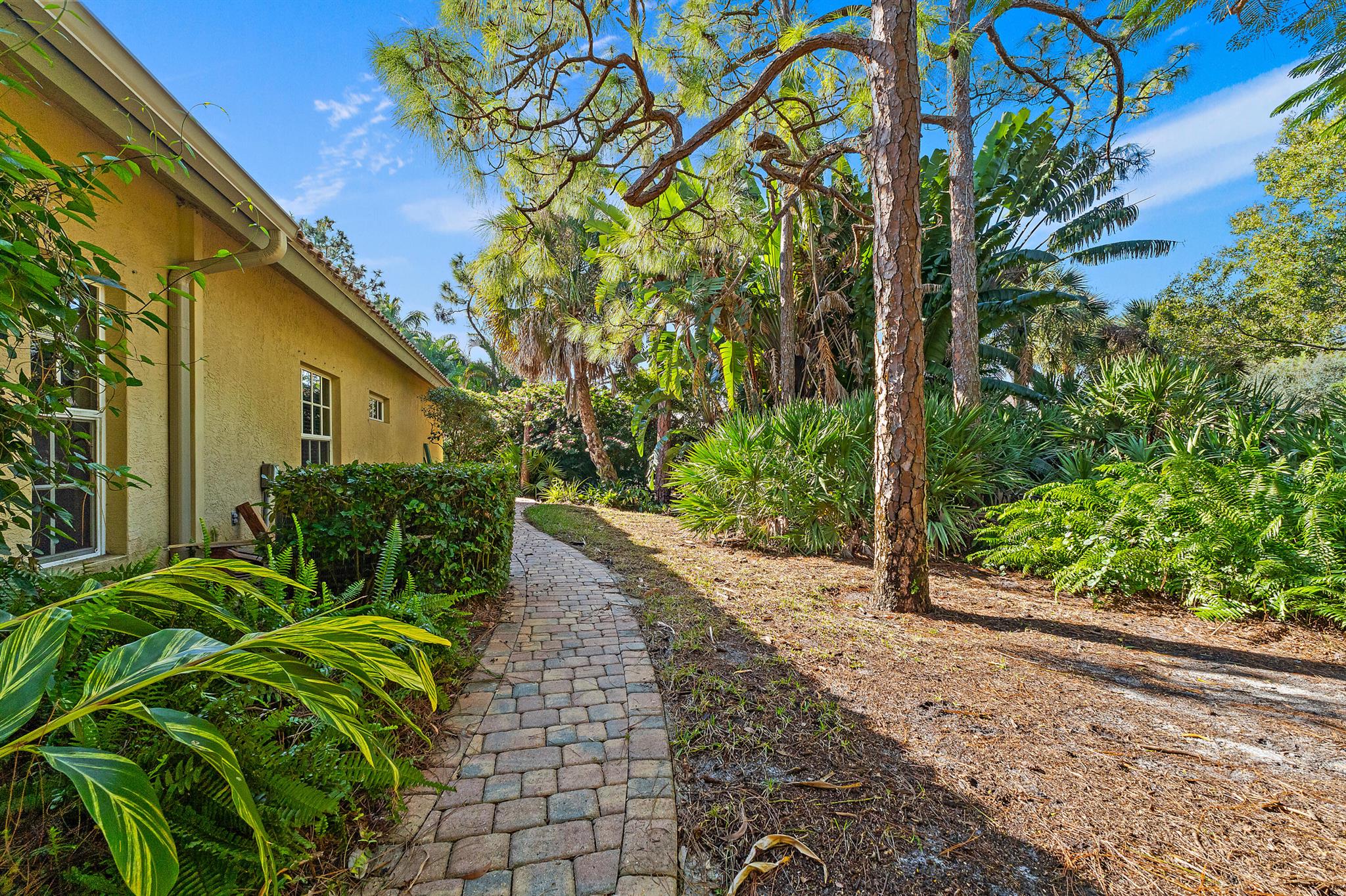 LOCKS LANDING - Residential