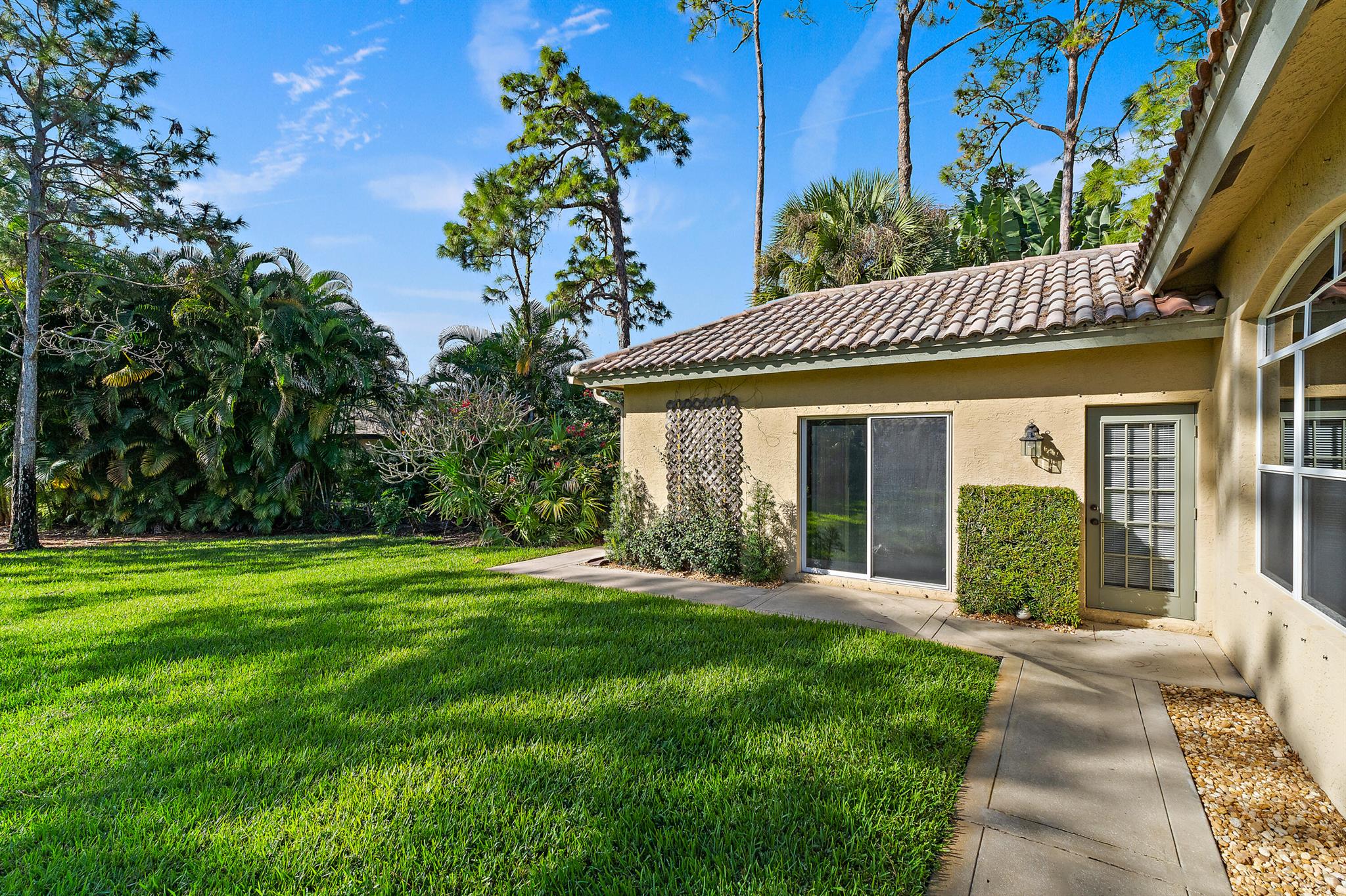 LOCKS LANDING - Residential