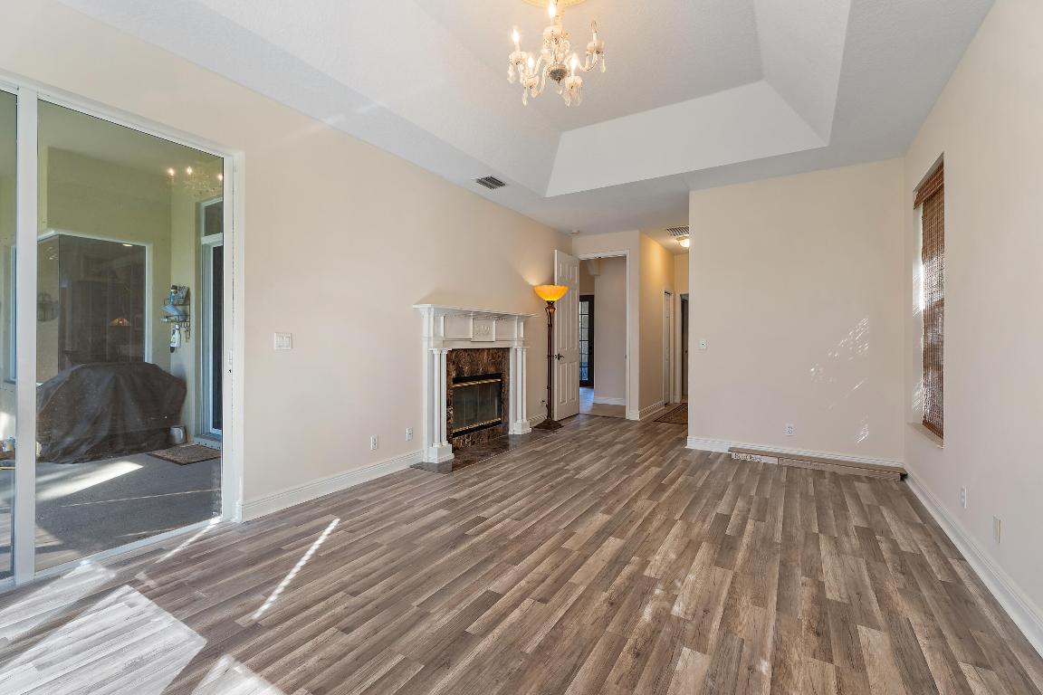 LOCKS LANDING - Residential