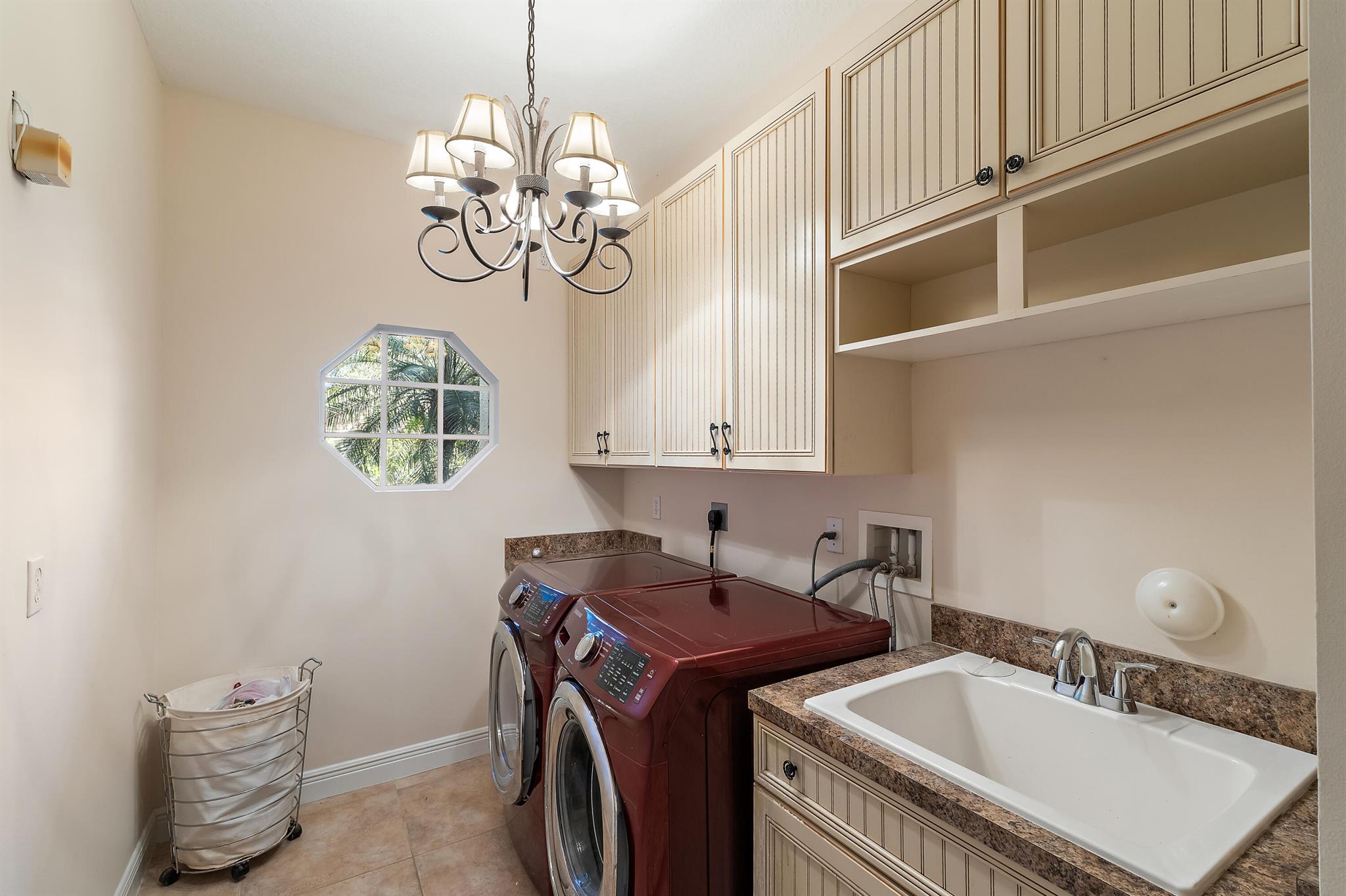 LOCKS LANDING - Residential