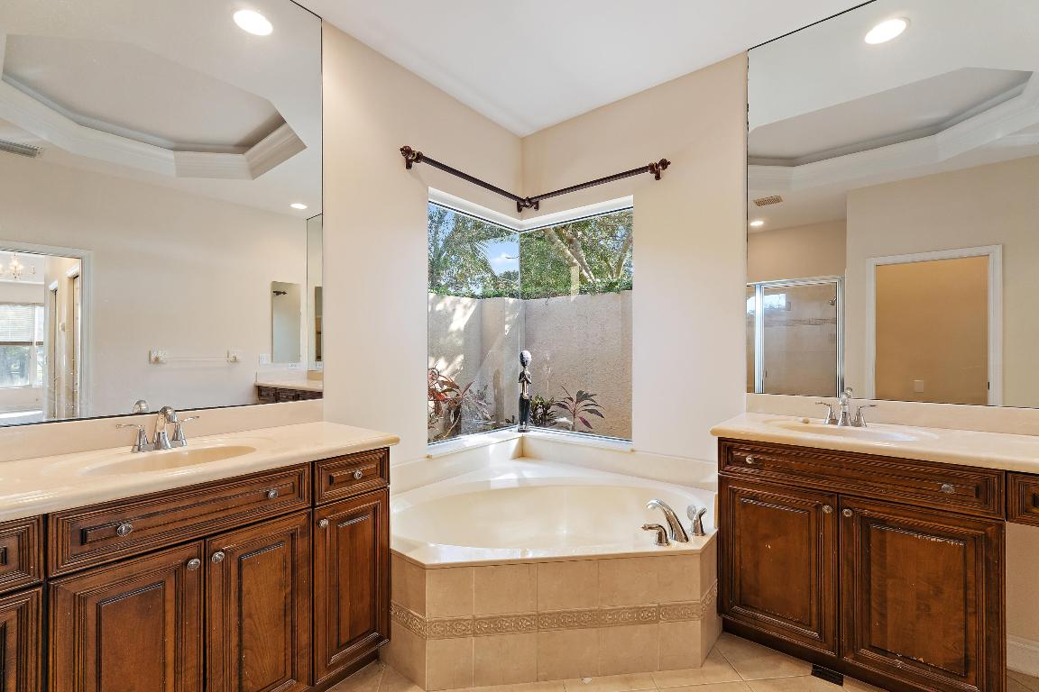 LOCKS LANDING - Residential