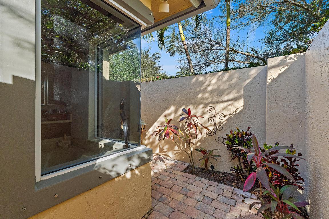 LOCKS LANDING - Residential