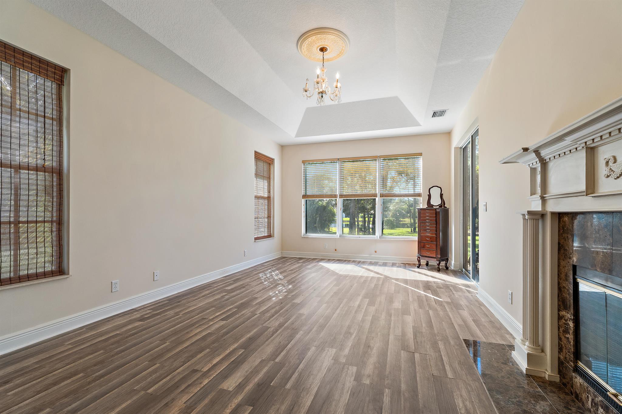 LOCKS LANDING - Residential