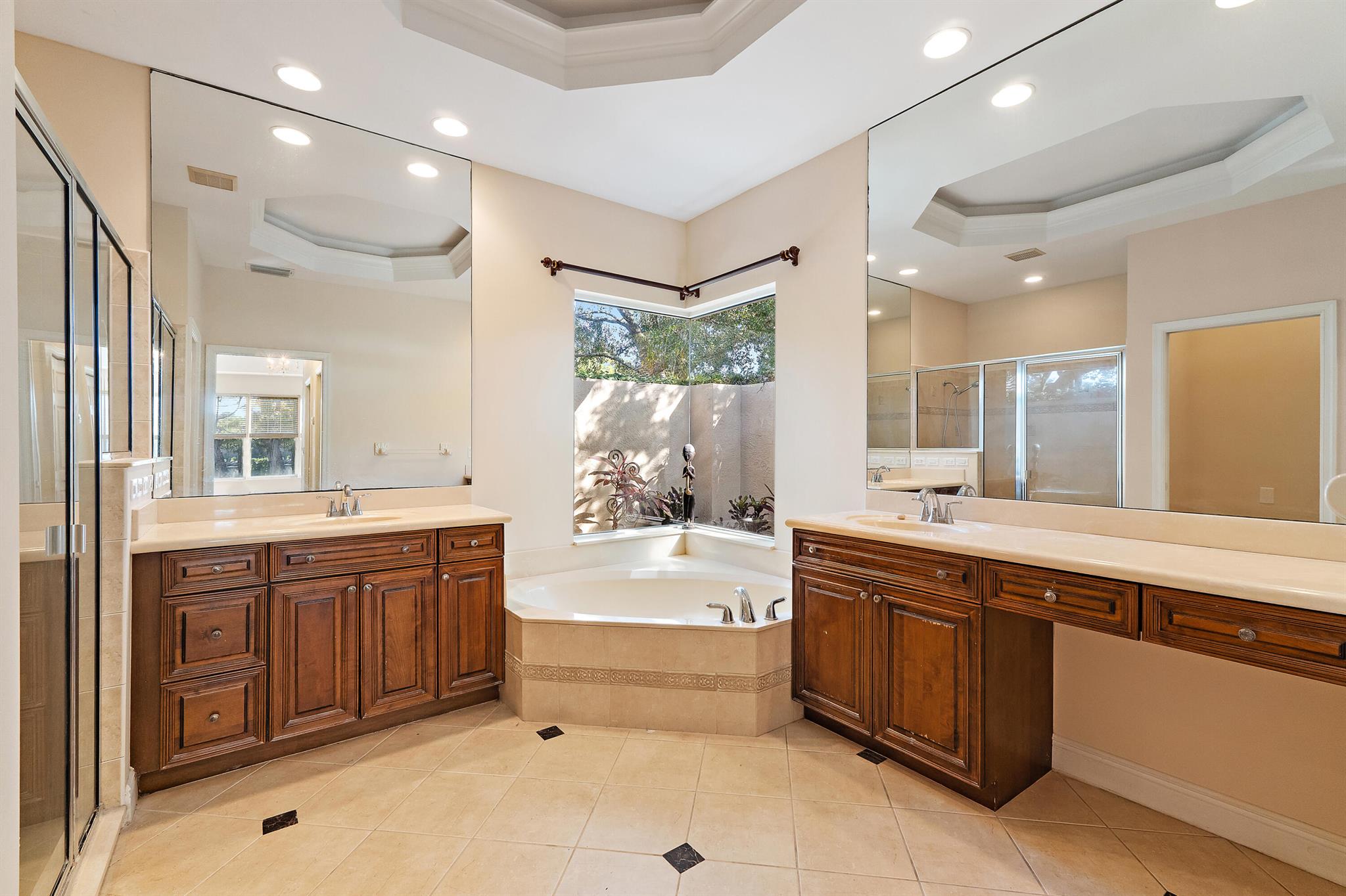 LOCKS LANDING - Residential