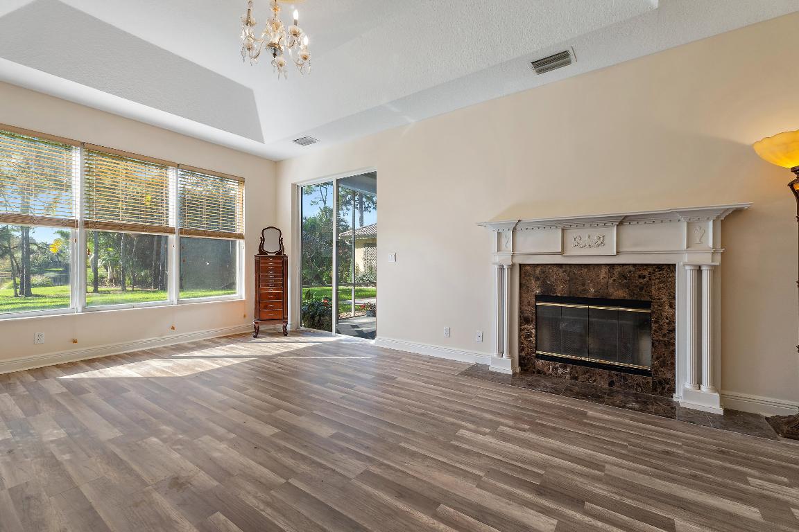 LOCKS LANDING - Residential