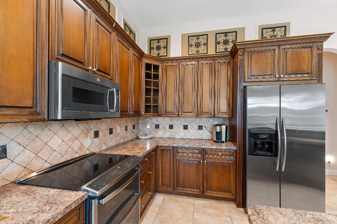 LOCKS LANDING - Residential