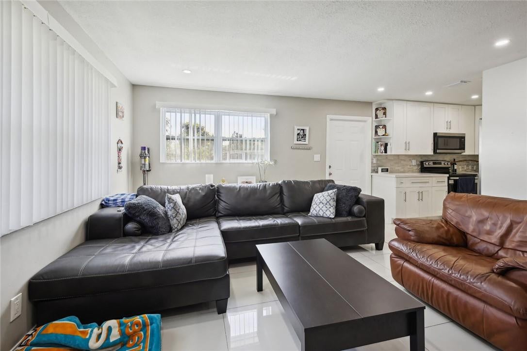 Chateau Park Sec B 9-68 B - Residential