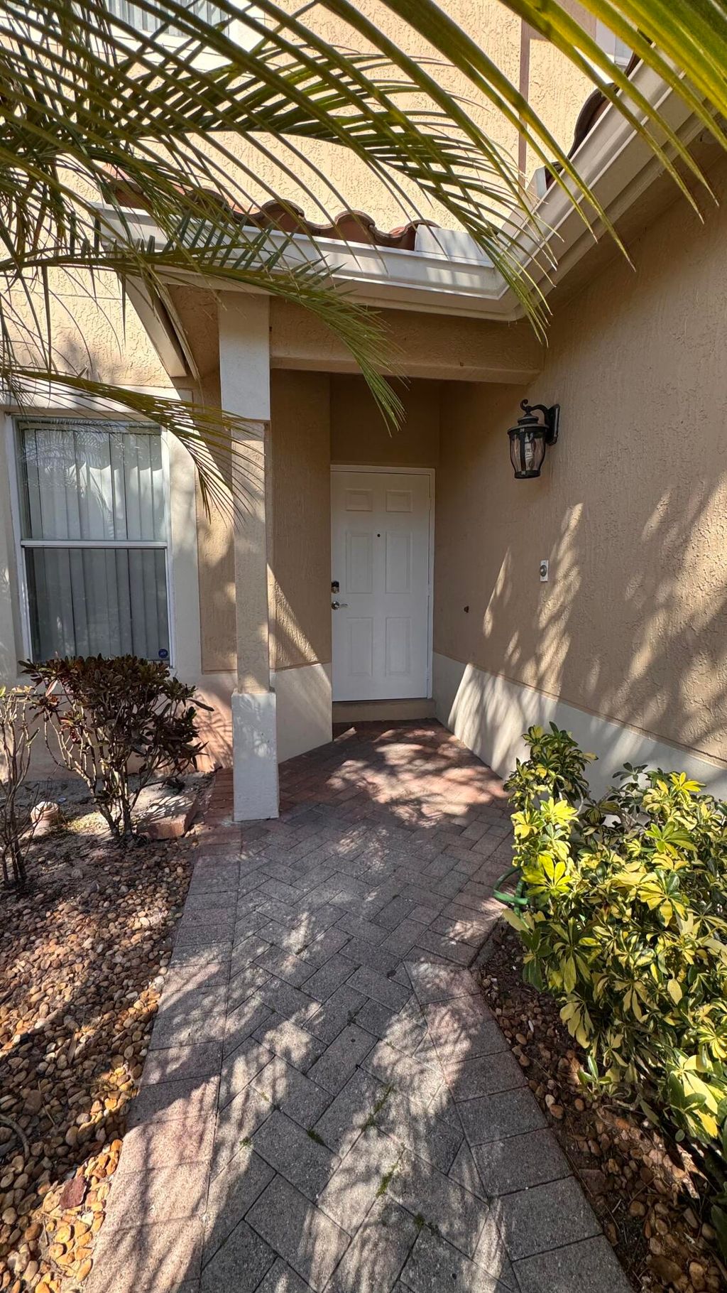 Photo of 6422 Park Lake Cir, Boynton Beach, FL 33437 (MLS # R11169182)