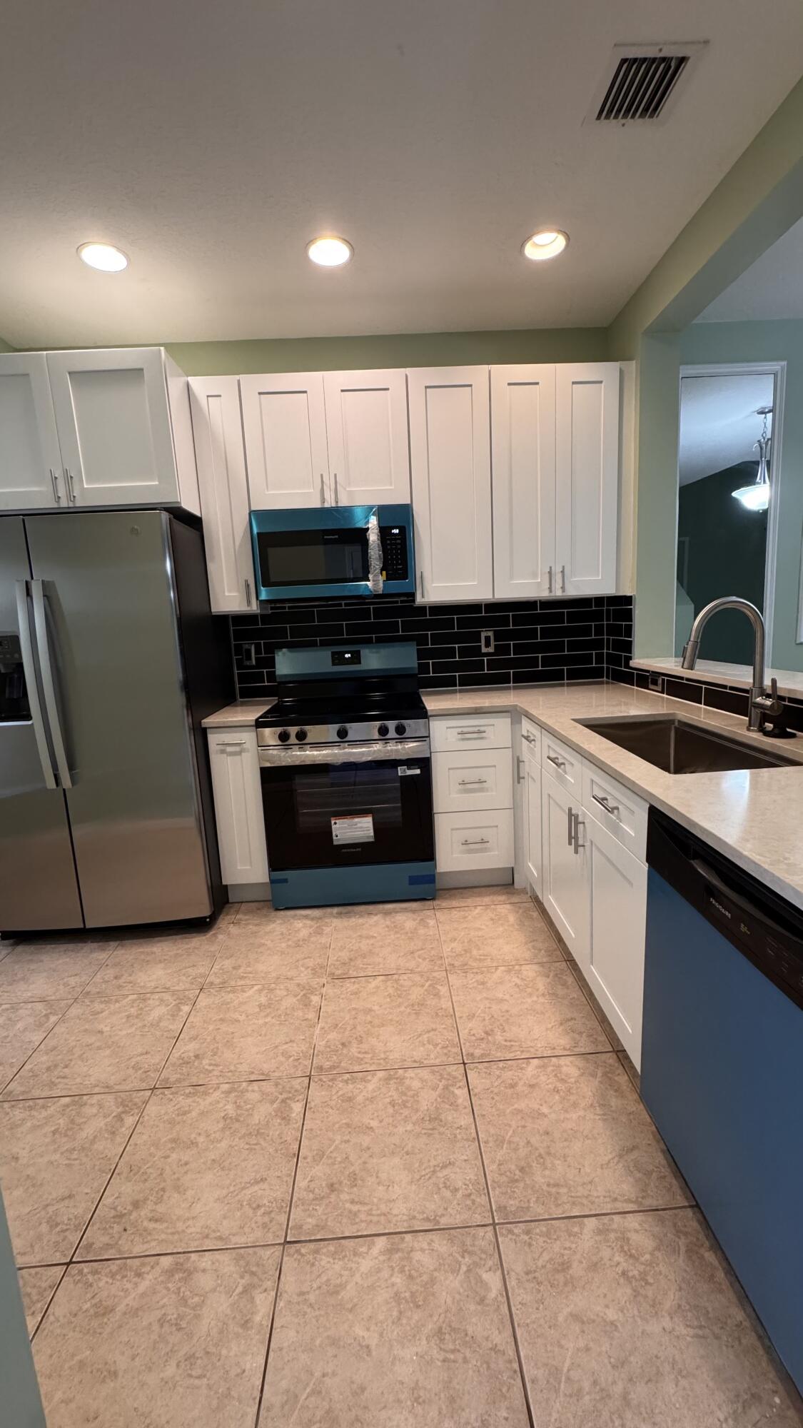 BOYNTON BEACH OASIS CONDO - Residential Lease