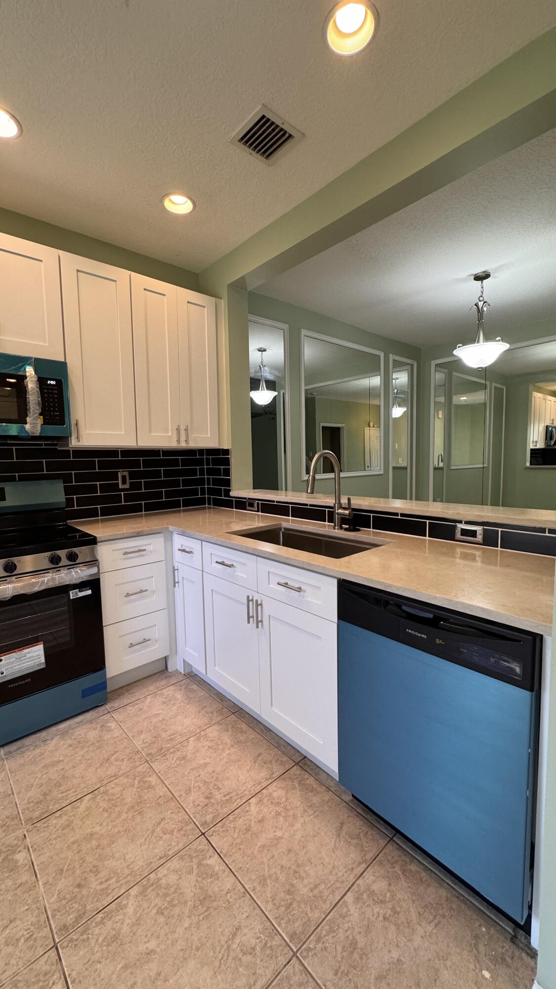 BOYNTON BEACH OASIS CONDO - Residential Lease