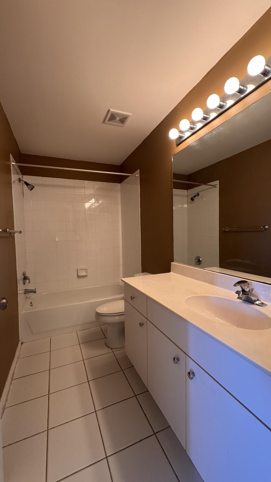 BOYNTON BEACH OASIS CONDO - Residential Lease