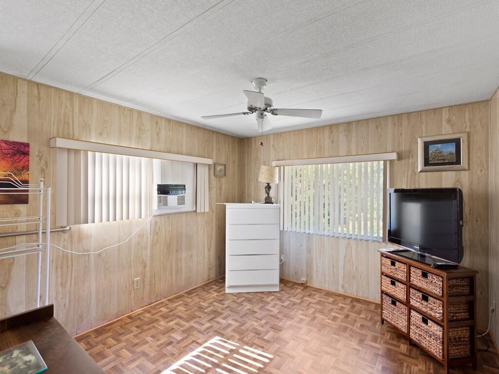 Pinelake Village - Residential