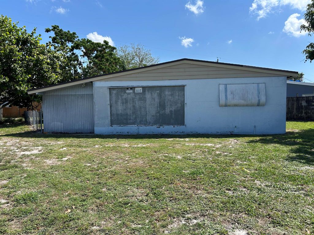 Photo of 4181 Winchester Lane, West Palm Beach, FL 33406 (MLS # R11118515)