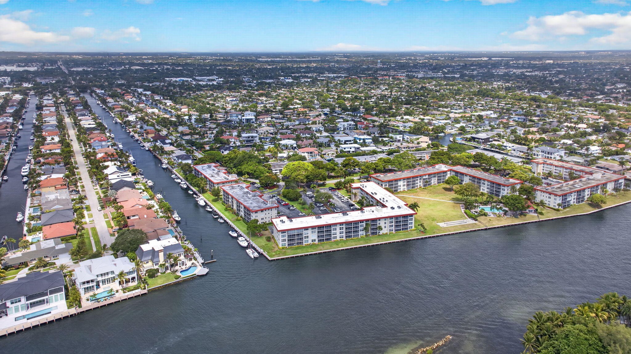 NO 3 PALM-AIRE AT CORAL KEY - Residential