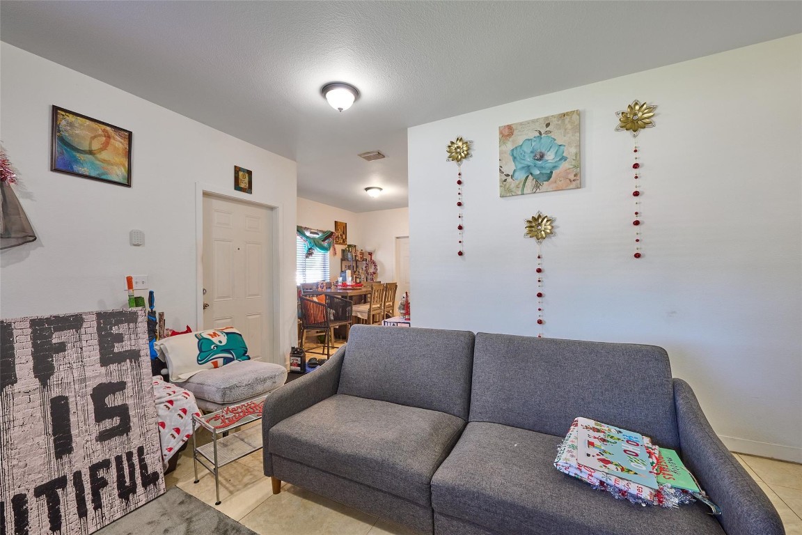 Seminole Lawn - Residential