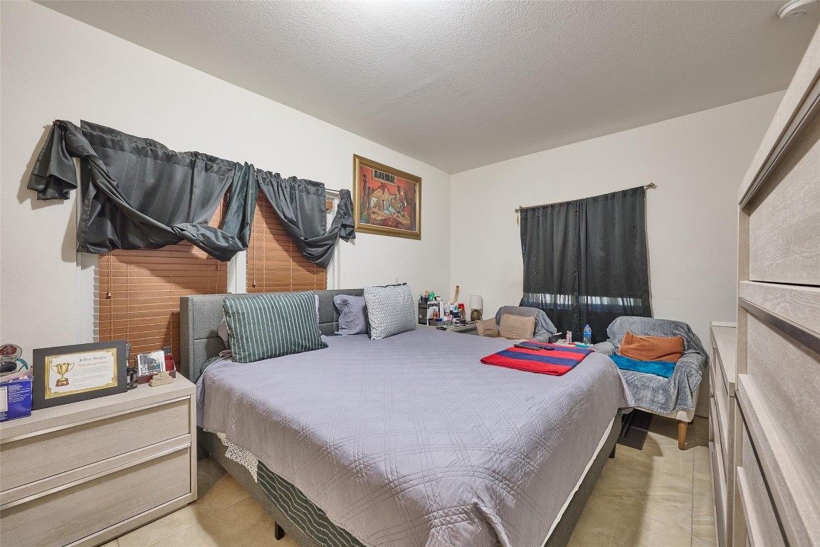 Seminole Lawn - Residential