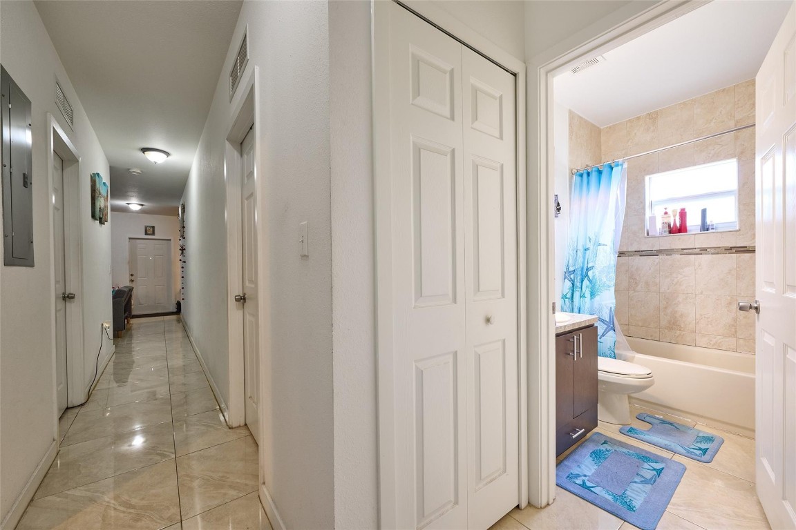 Seminole Lawn - Residential