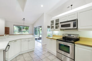 PALM BEACH COUNTRY ESTATES - Residential