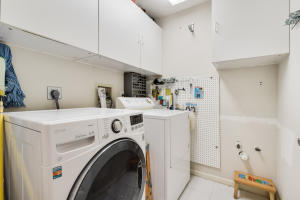 PALM BEACH COUNTRY ESTATES - Residential