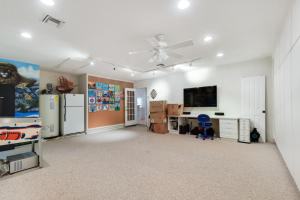 PALM BEACH COUNTRY ESTATES - Residential