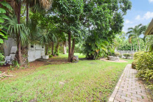 PALM BEACH COUNTRY ESTATES - Residential