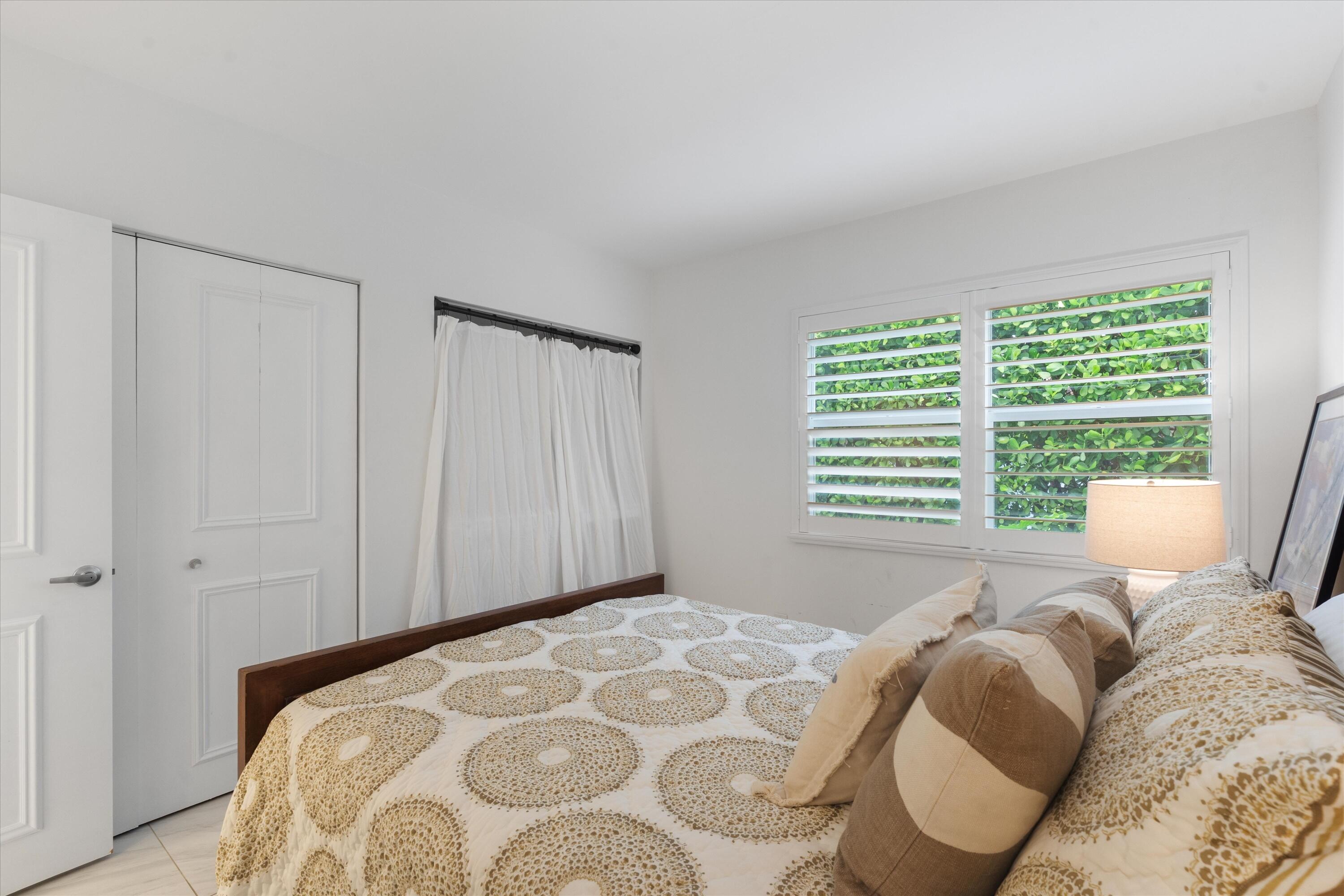 IMPERIAL MANOR CONDO - Residential