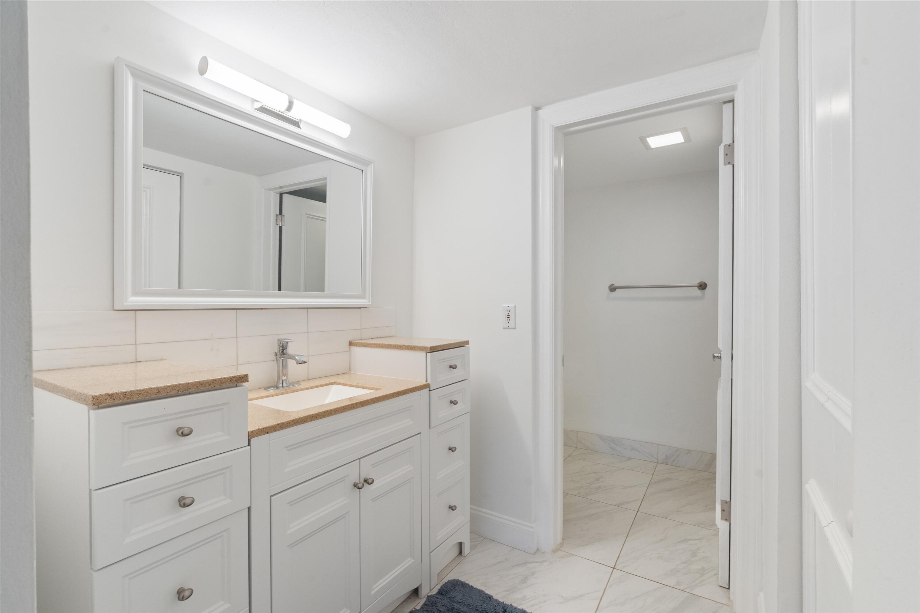 IMPERIAL MANOR CONDO - Residential