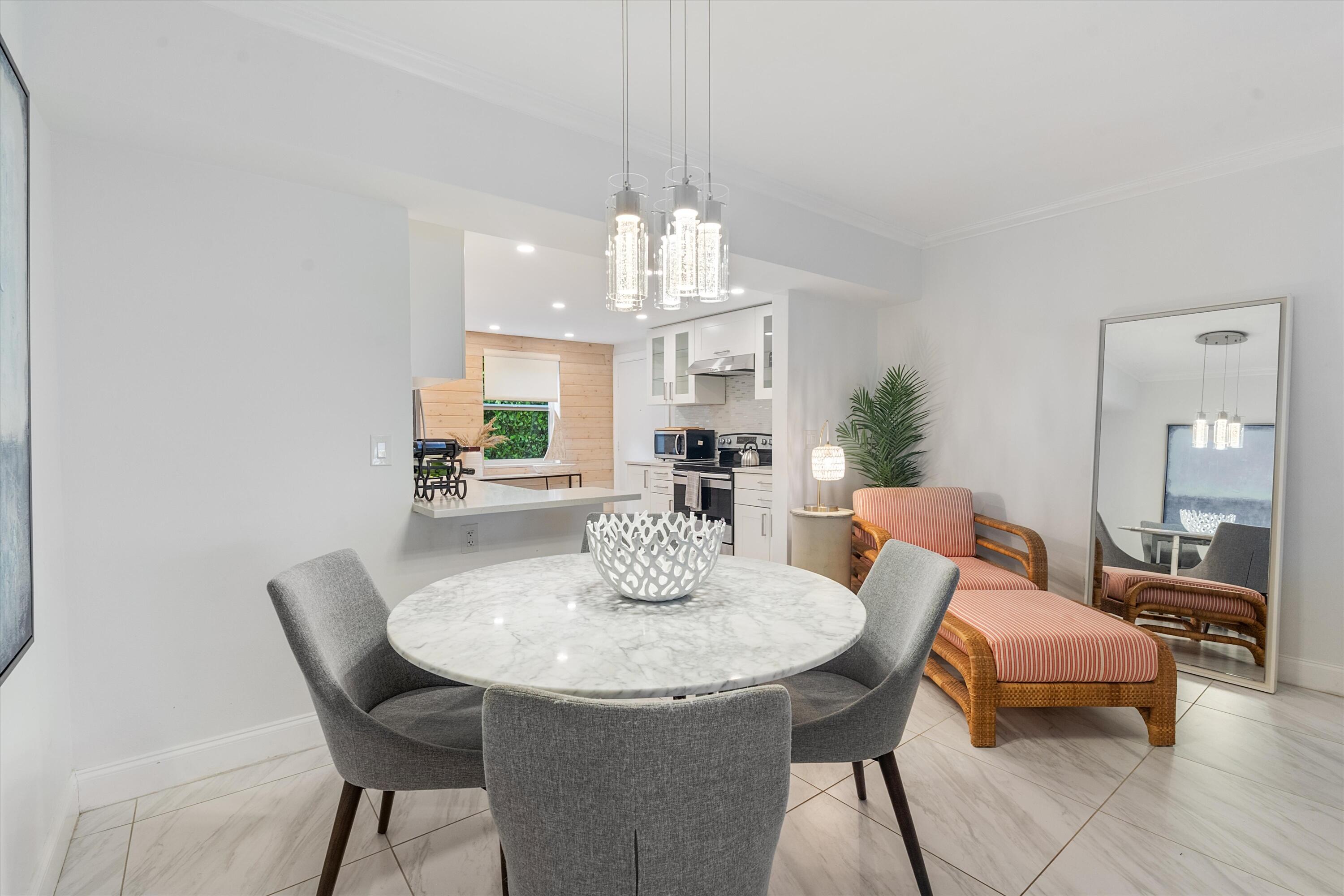 1015 Ingraham Avenue 9