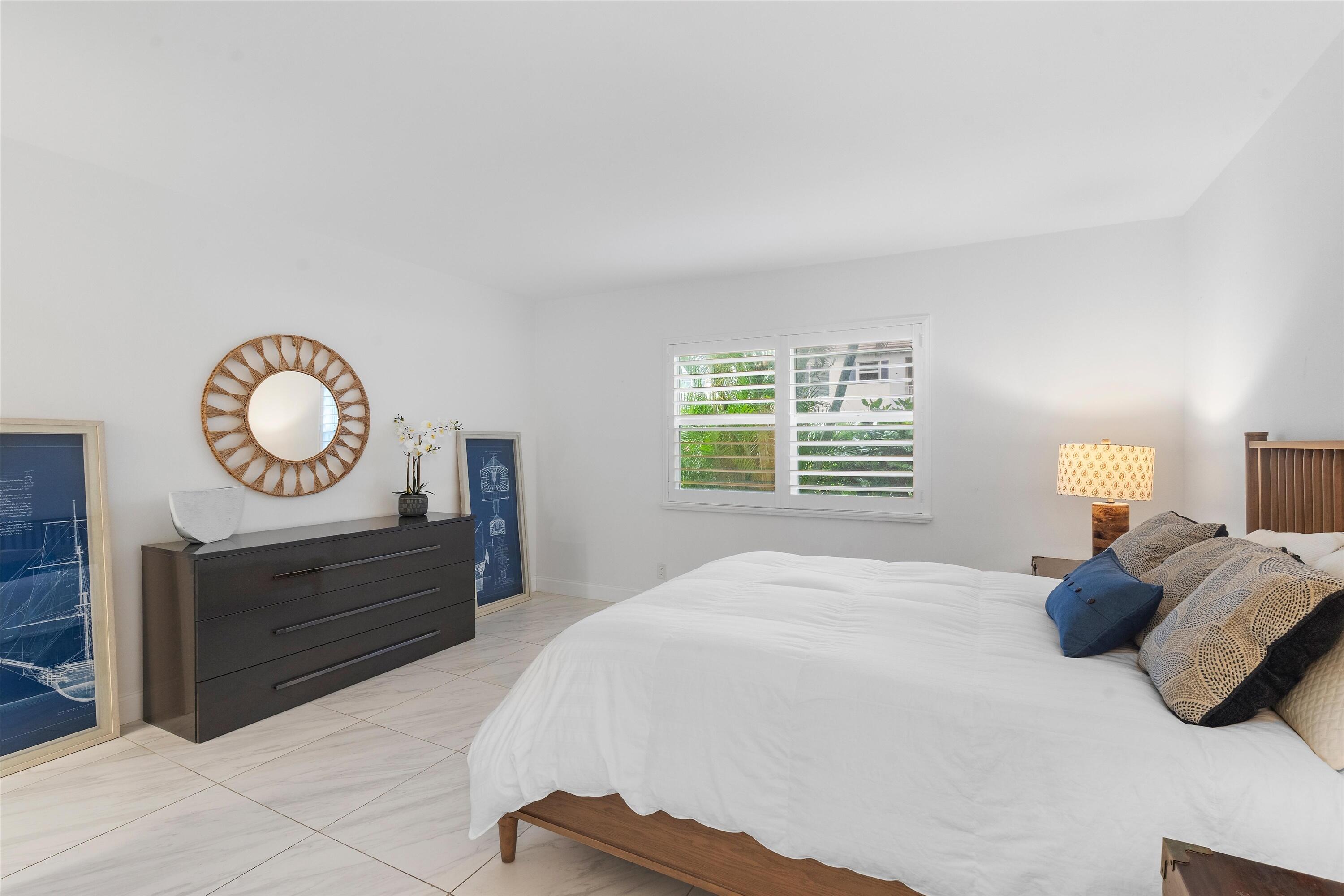 IMPERIAL MANOR CONDO - Residential