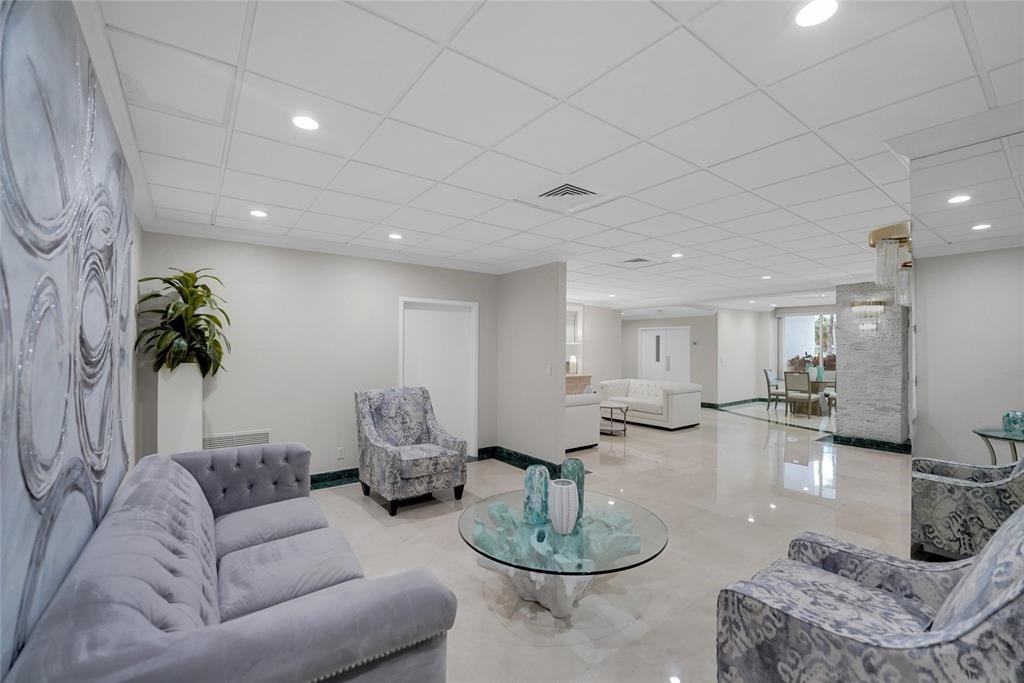 Playa Del Mar - Residential