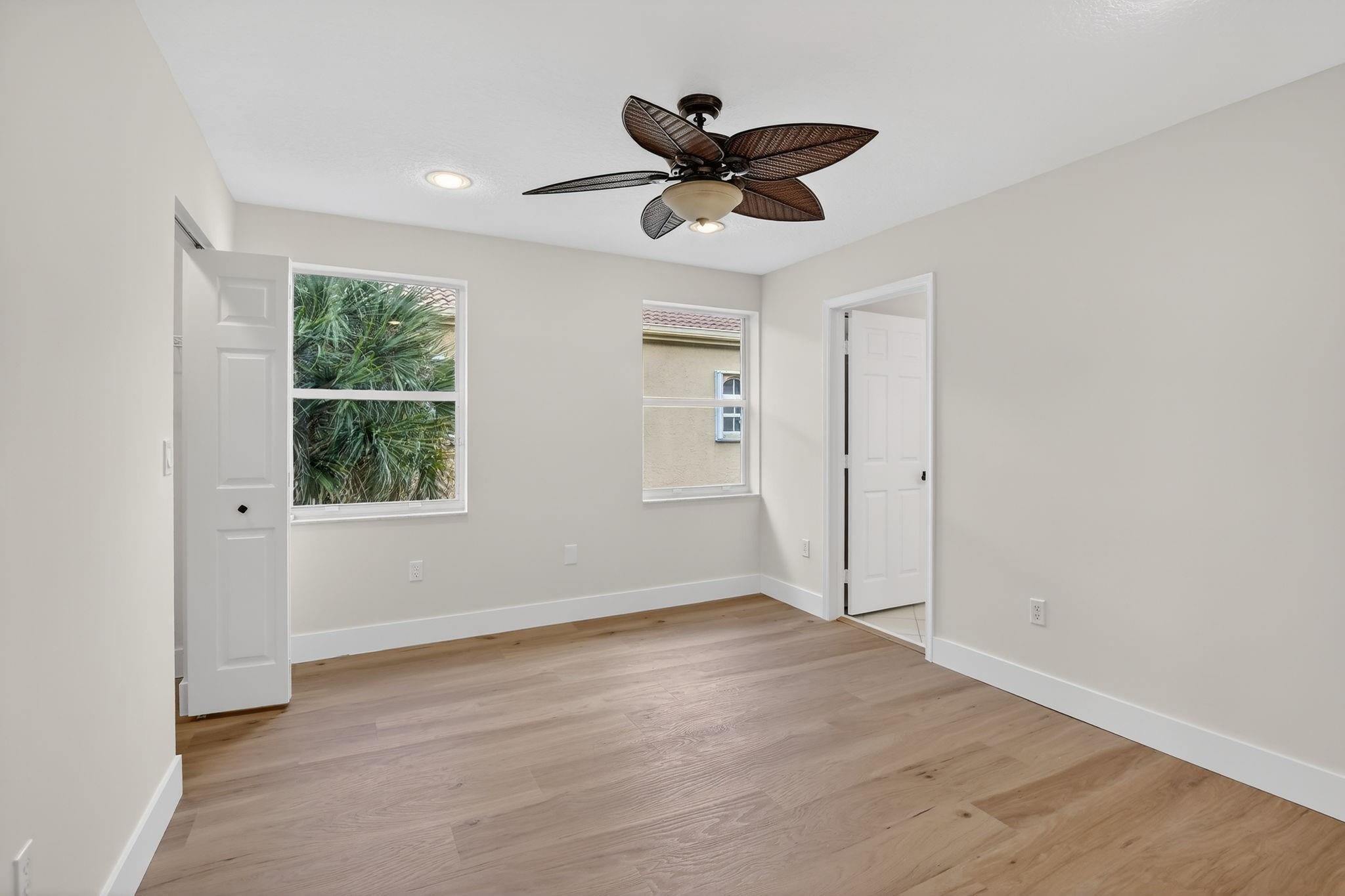 Sessa Eight 168-2 B - Residential