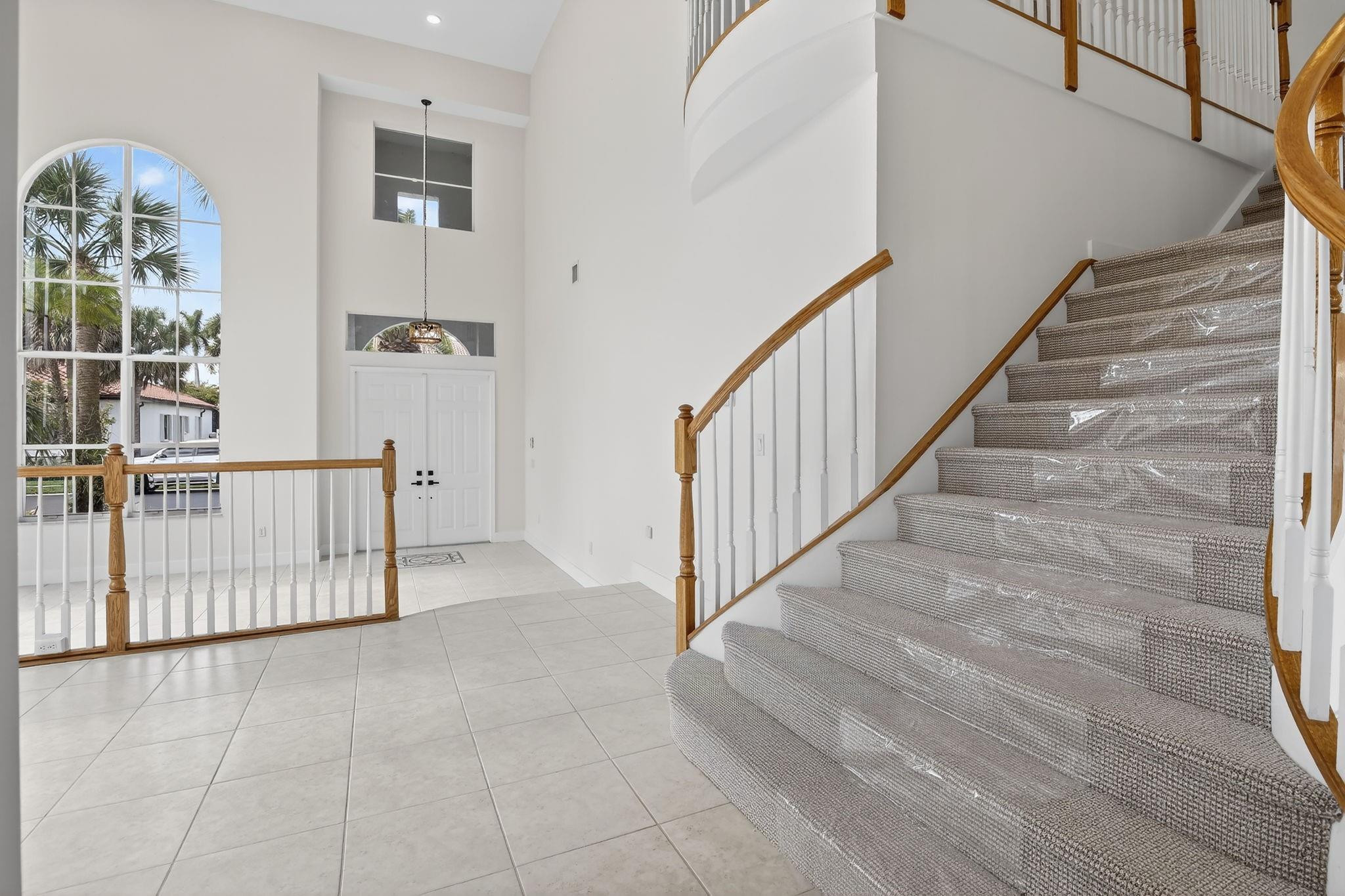 Sessa Eight 168-2 B - Residential