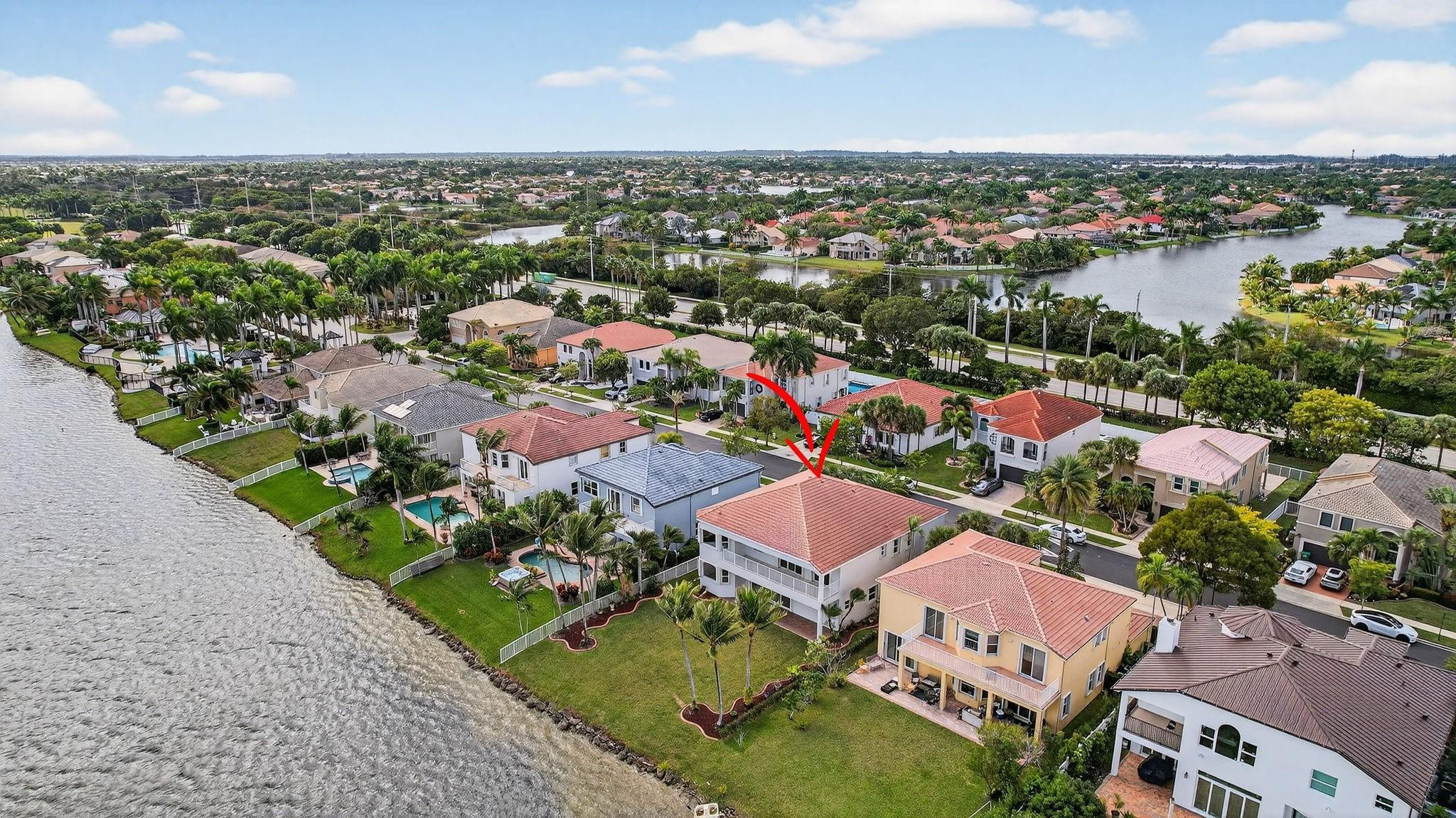 Sessa Eight 168-2 B - Residential